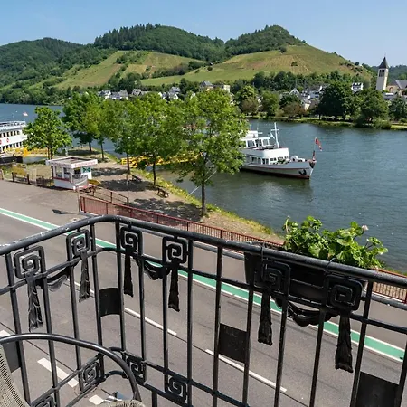 Moselresidenz Bellevue アルフ